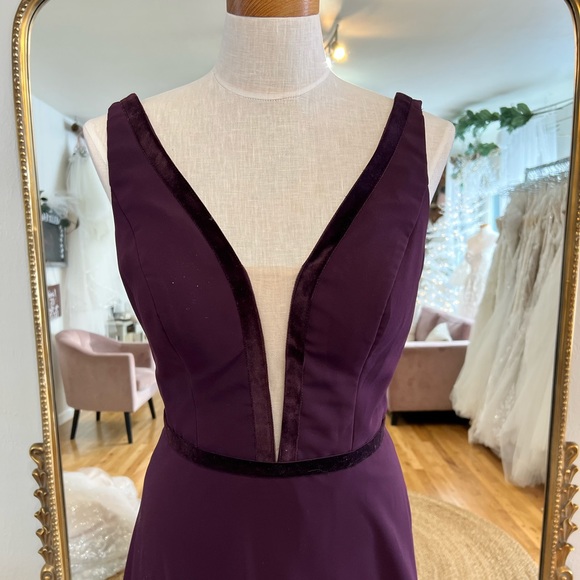 Sorella Vita Gown - Picture 2 of 3